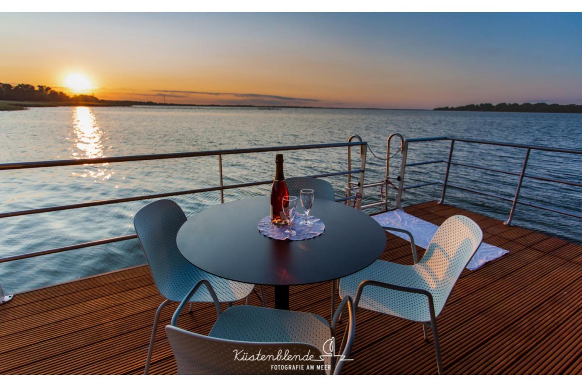 Ostsee Hausboot - Kranichnest Lp1 Ribnitz-Damgarten Luaran gambar